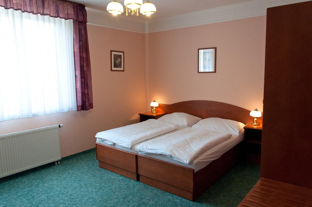 Penzion Harmonie Chodov  Kamer foto